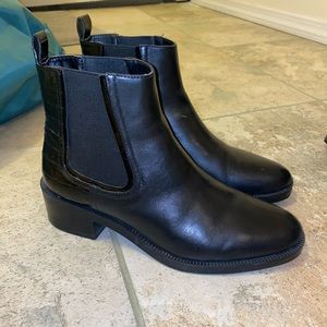 Zara leather boots size 9